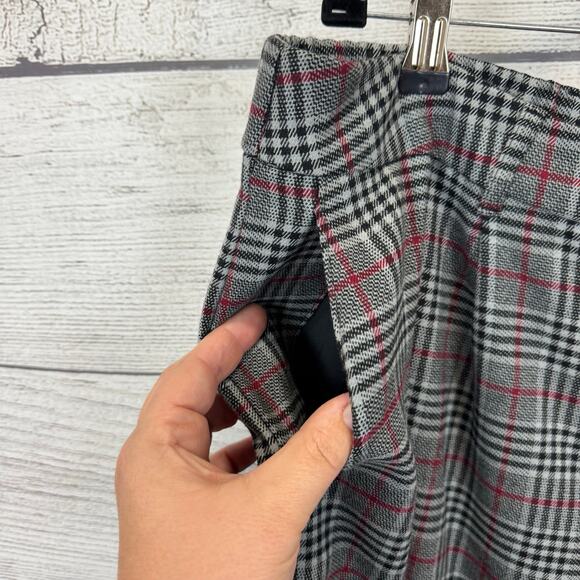 Ava & Viv Plus Size Gray Red Plaid Trouser Pants Size 22 - Picture 3 of 10
